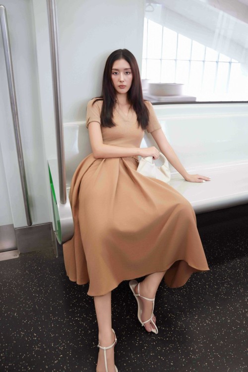Sixdo Light Brown Woven Flared Skirt